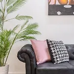 Sassy & Chic Apt On Melbourne\'S Famous St Kilda Rd