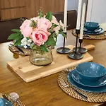 Preston Lux House 5 Bed 5 Bath