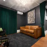 Boutique Hideaway I Melbourne City Fringe