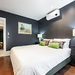 Boutique Hideaway I Melbourne City Fringe