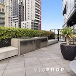 Superb City View 2B1B Next To Crown