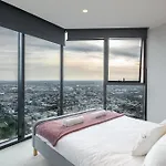 Skyscraper Amazing 180 View 2Br Cbdpoolbalcony