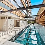 Homelike 2B Apt Next To Grand Prix With Free Parking