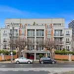 Lovely Boutique 1-Bed Unit With Gym & Pool