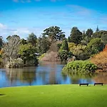 6 Star Panoramic Luxury South Yarra