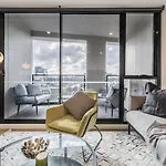 Elegant & Charming Apt In Vibrant Richmond