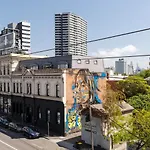 Light & Bright Apt Close To Beach & Fitzroy St