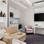 A Cozy Cbd Studio Near Melbourne Central