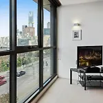 Beautiful 1-Bed Unit In The Heart Of Melbourne