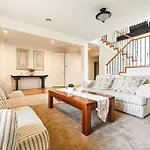 Balwyn Luxury 5Br Mansion With Cinema & Bbq