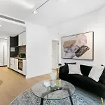 Top Floor Apt In Best Location W Gym, Pool & Wifi