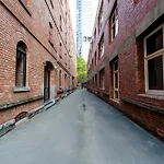1-Bed Warehouse Conversion In Melbourne Cbd