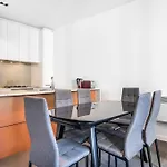 2Br 2Ba Cbd Retreat-Best Location - 1 Car Space