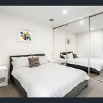 The Mason - Urban Luxury & Lygon Street Convenience