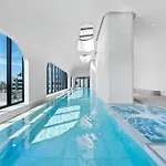 Sky Rise View And Outdoor Jacuzzi Cozy Stay