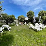 Luxury Family Poolside Villa Brighton Beach