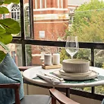 Charming Hideaway Apartment Near St Kilda