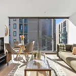 Stylish & Vibrant Apt In Best Location W Gym, Pool