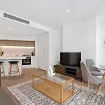 Stylish & Vibrant Apt In Best Location W Gym, Pool