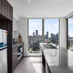 Modern & Magnificent-Harbor Views 3B2B2Car Parks