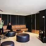 A Lux 2Br Apt Next To Southern Cross City Views