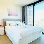 Central 3-Bedroom 2 Bathroom 5 Beds