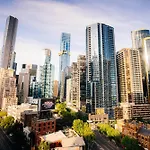 Iconic Southbank Cityrd Apartment Next To Crown Casino