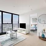 Breathtaking Views - Spacious 2Br Ensuite In Heart Of Cbd