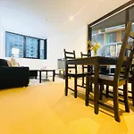 Mega Style Apartments Swanston Square