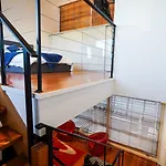 Tri-Level Townhouse In Prime North Melbourne