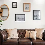 Artist Abode: Stay In A Home That\'S Also A Gallery