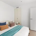 A Cozy 2Br Apt With Free Wifi In Prime Melbourne