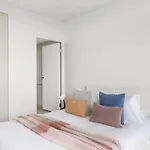A Cozy 2Br Apt With Free Wifi In Prime Melbourne