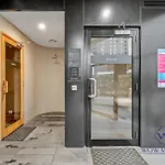 Wow Apartment On Clarendon