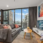 Wow Apartment On Clarendon