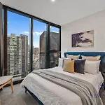 Wow Apartment On Clarendon