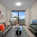 Wow Apartment On Collins 2