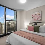 Wow Apartment On Collins 2