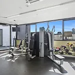 Chic 1-Bed With Harbour Views & Pool By Tram Line