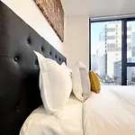 Aura On Lonsdale