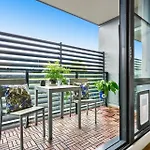 2Br Penthouse Apt Rooftop Terrace, Spa & Bbq