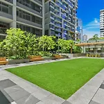 High-Rise 2Br Apt Cbd I Pool, Gym & Prime Location