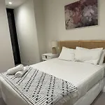Australia 108 1Bed 1Bath Apt L65