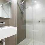Skyline Serenity 1 Bedroom Oasis With Pool Spa & Gym