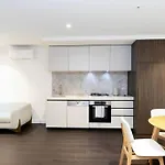 Southbank 2 Bedroom Apartment With Free Parking