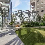 Modern Nomads Skyline View Escape - 2Bedroom By Gardens And Station