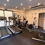 Stylish Unit With Balcony Near Crown Casino