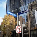 Convenient 2-Bed Apartment In Melbourne\'S Heart