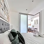 Beautiful 1B1B Prahran Apartment