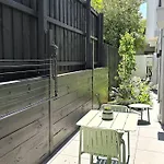 Your 2 Bed Hampton Haven With Parking